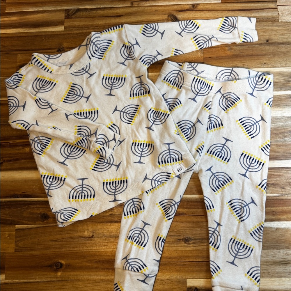 GAP‎ Menorah Hanukkah Organic Cotton Pajama Set Baby Toddler Kids Holiday PJs
